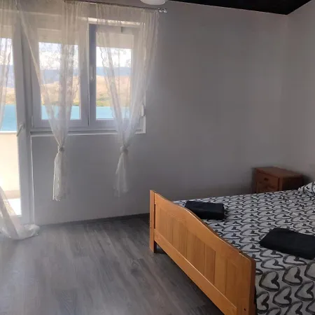 Pag Sea Mare Apartmán *